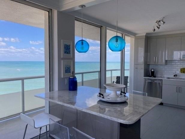 3554 Ocean Dr #1202N