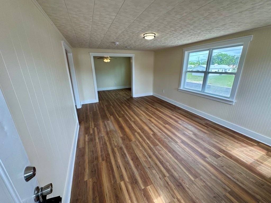 525 8th St #US - Photo 2 of 13