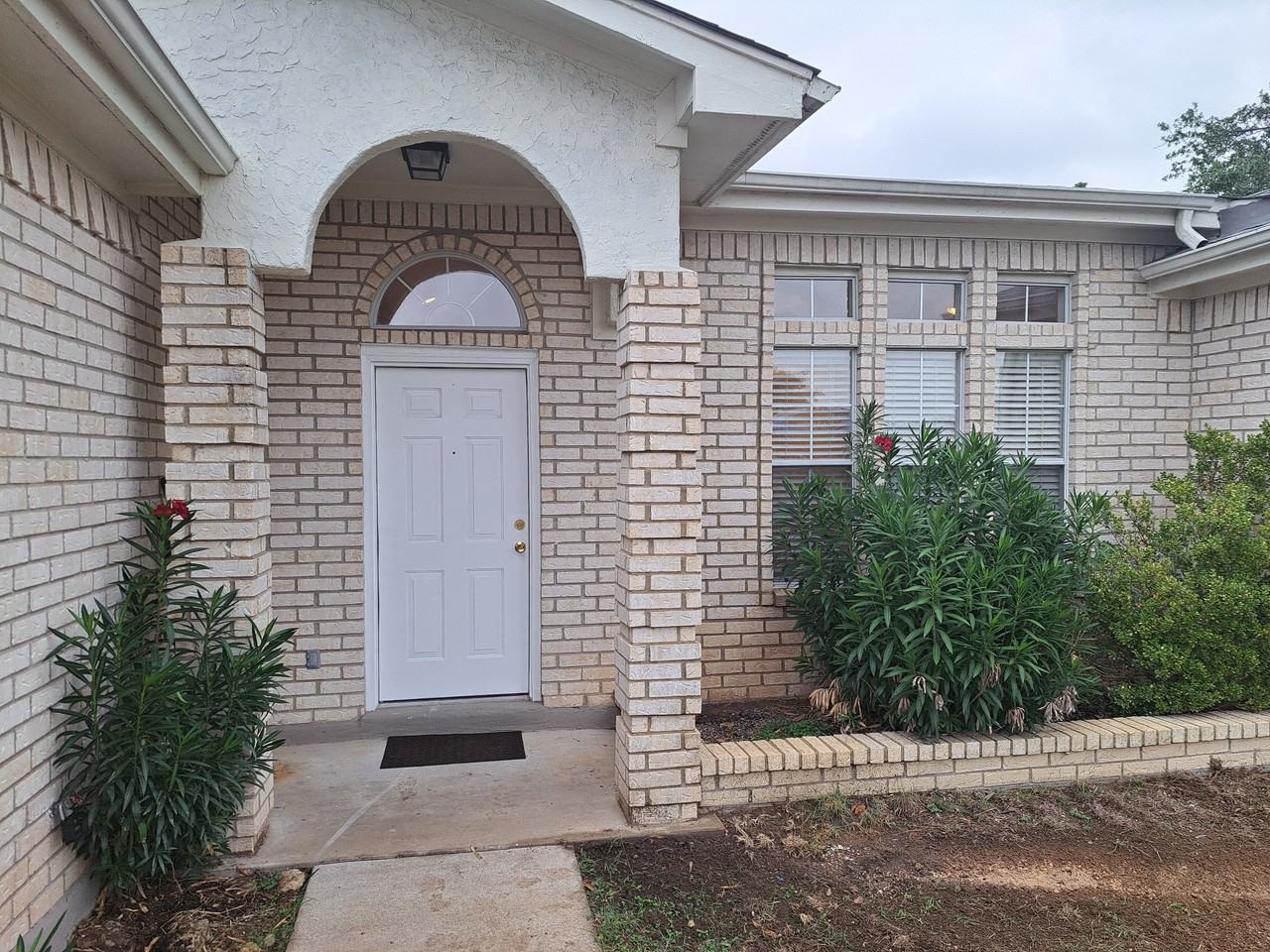 21604 Boggy Ford Rd #1 - Photo 2 of 27