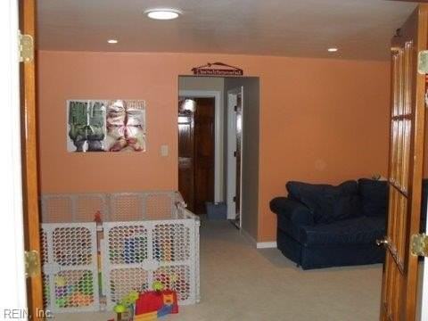 106 Lakeview Dr - Photo 4 of 13