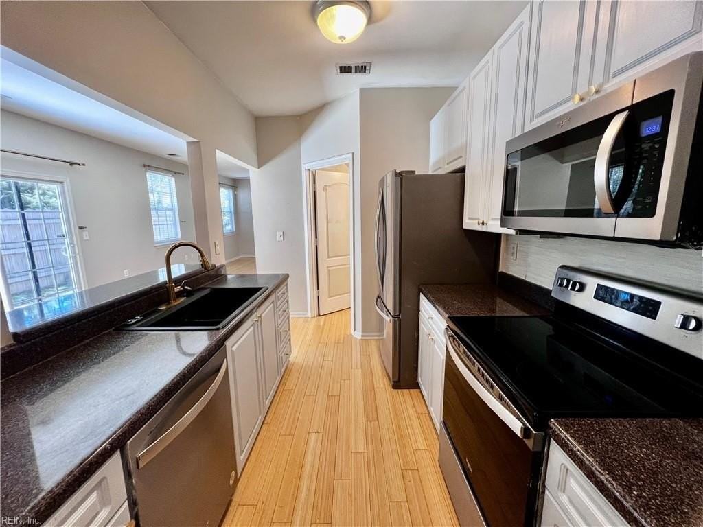 4581 Duffy Dr - Photo 5 of 24