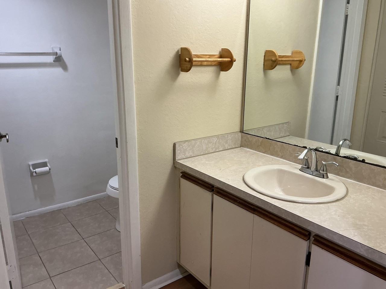 1550 Se Royal Green Cir - Photo 4 of 14
