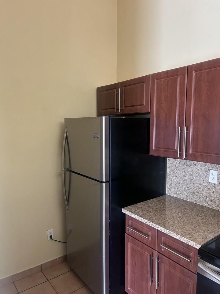 18301 Mediterranean Blvd - Photo 4 of 16