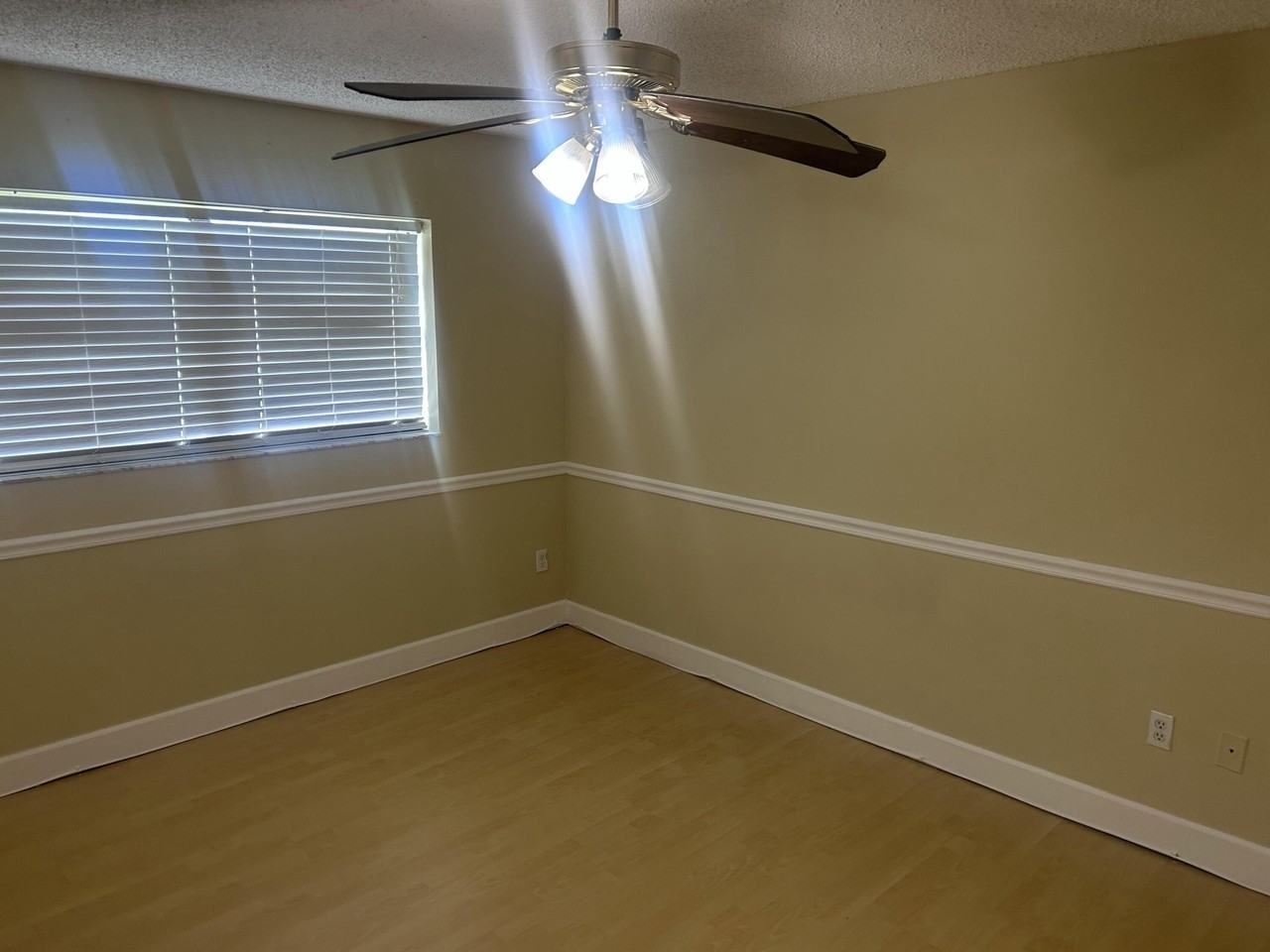 18301 Mediterranean Blvd - Photo 6 of 16