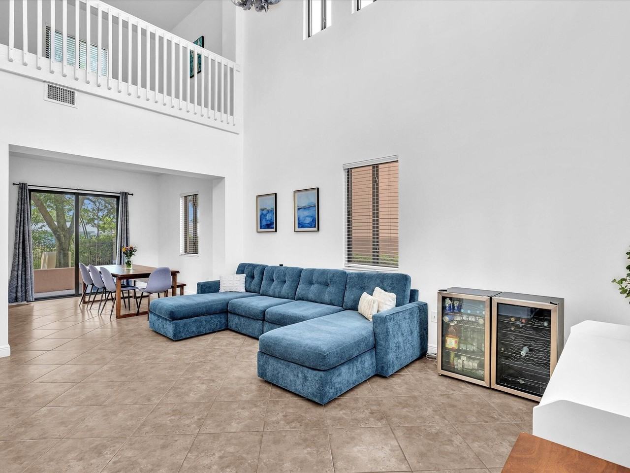 2414 Venetian Way - Photo 3 of 30