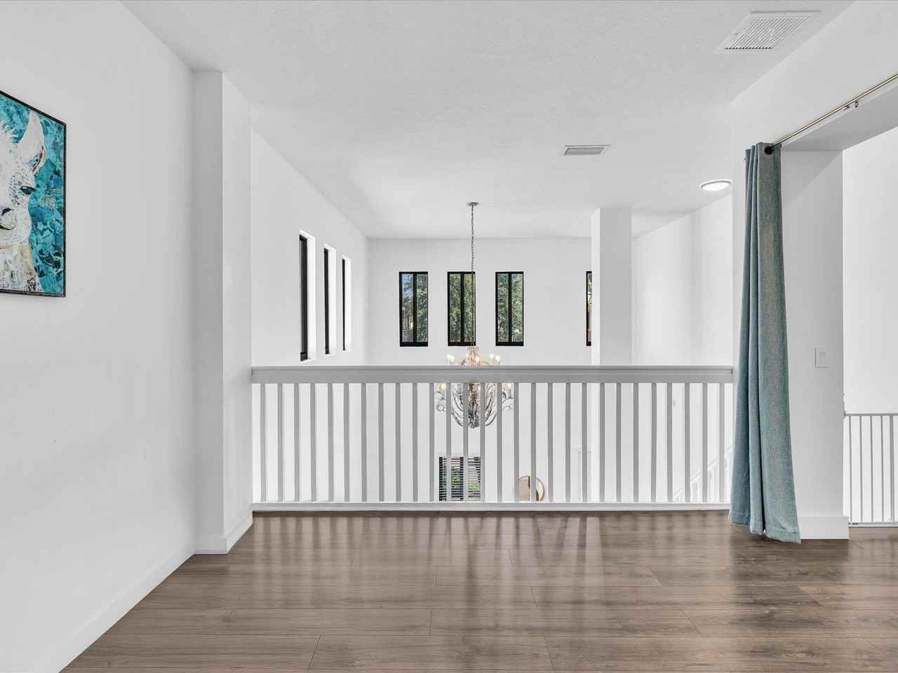 2414 Venetian Way - Photo 7 of 30