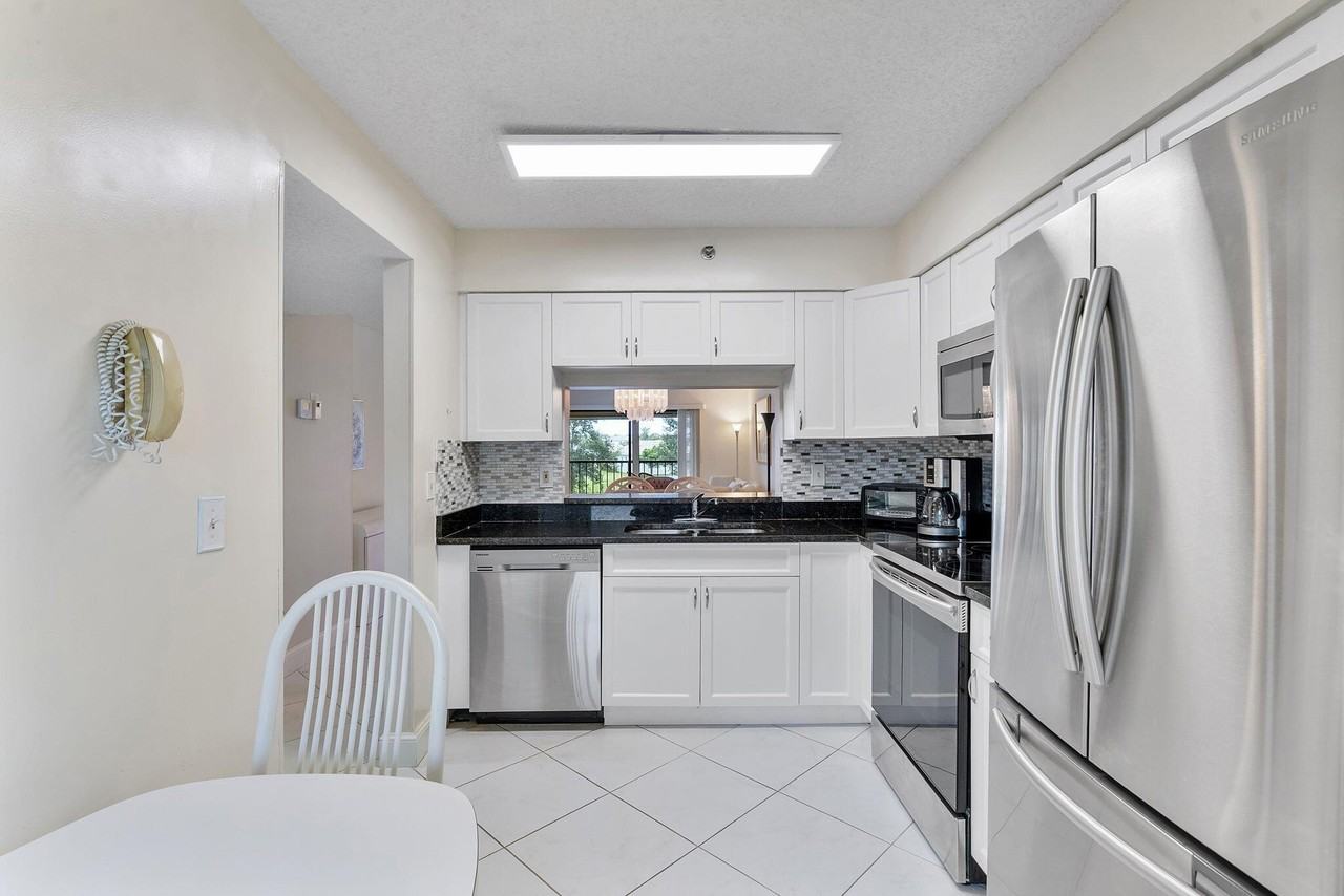 7260 Kinghurst Dr #205 - Photo 5 of 31