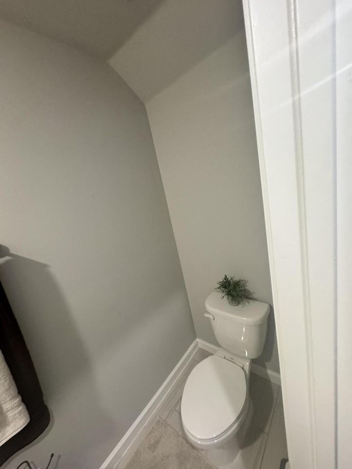 526 Salisbury Cir - Photo 4 of 16