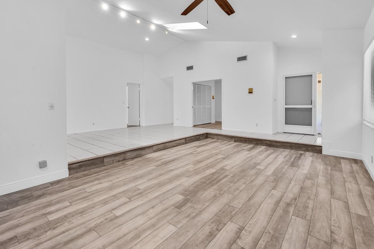 7755 Kenway Pl E - Photo 2 of 25