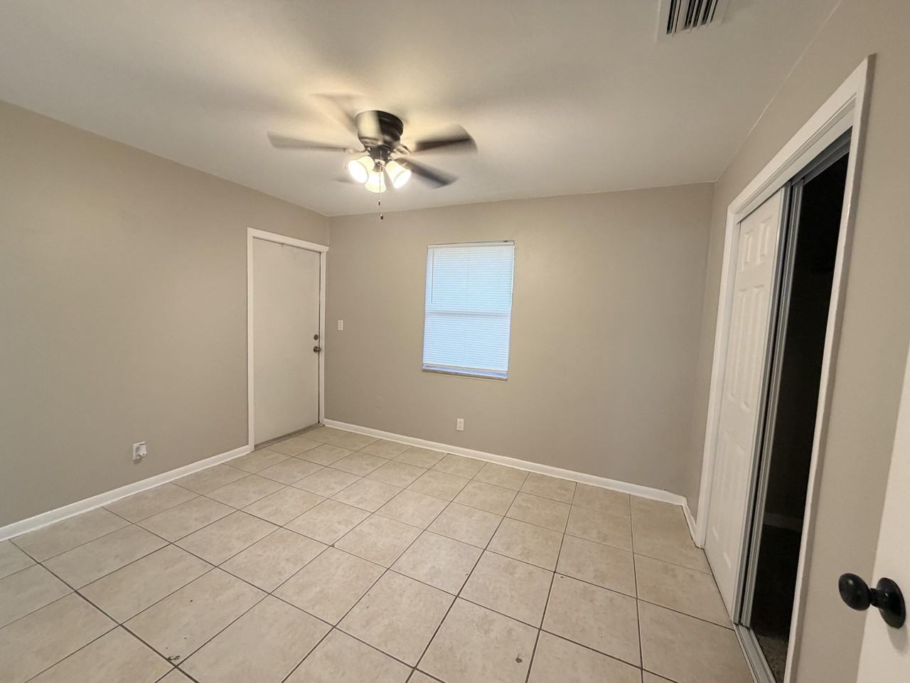612 4th St - Photo 5 of 13