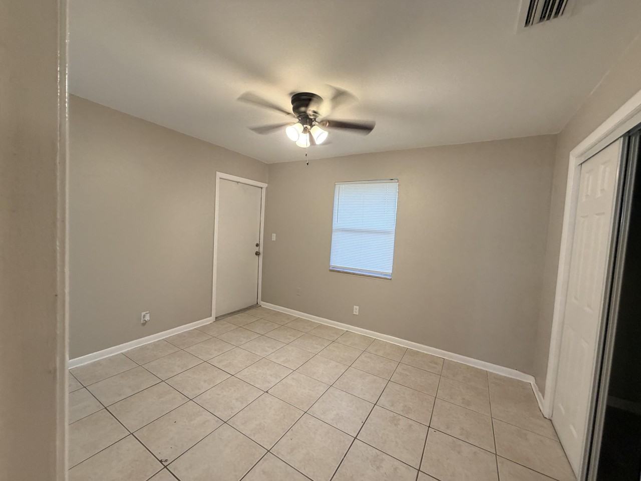 612 4th St - Photo 6 of 13
