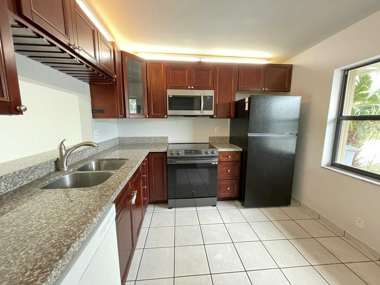 16344 Country Lake Cir - Photo 3 of 49