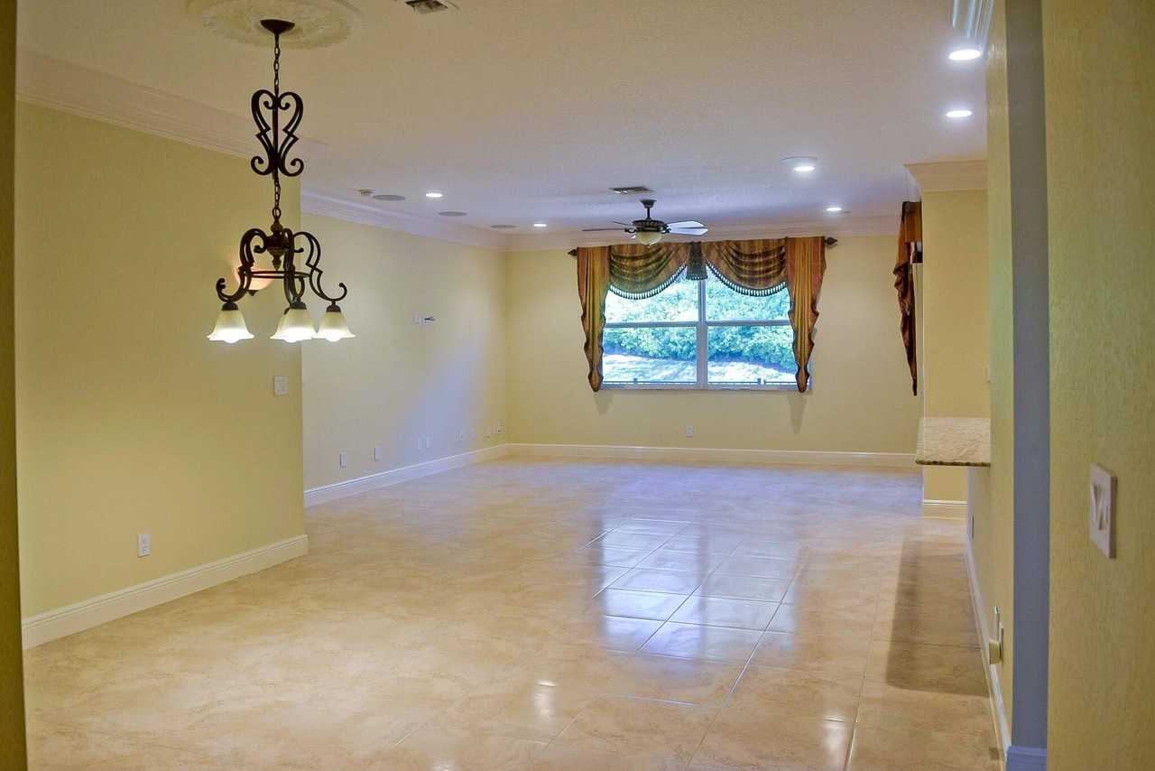 10160 Sw Canossa Way - Photo 5 of 23