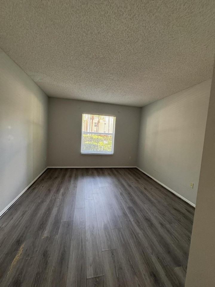 1106 Tuscany Way - Photo 5 of 19