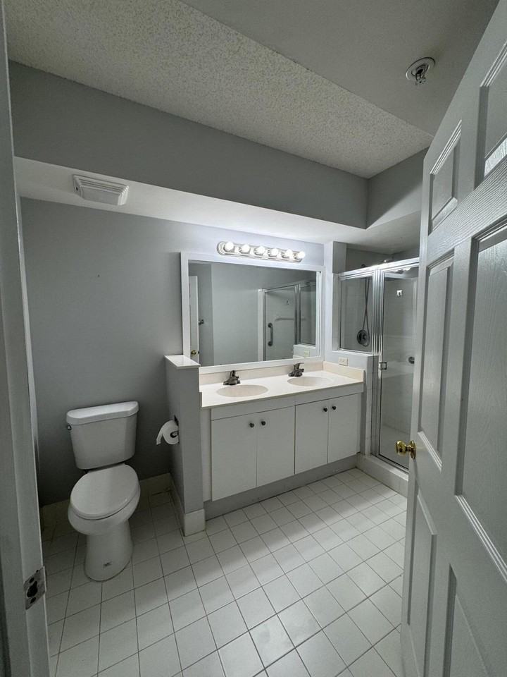 1106 Tuscany Way - Photo 7 of 19