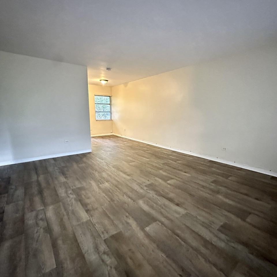 417 Se 12th Ct #6 - Photo 4 of 10