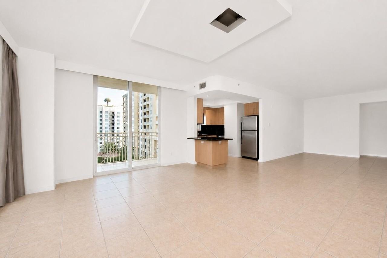 511 Se 5th Ave #1217 - Photo 7 of 50