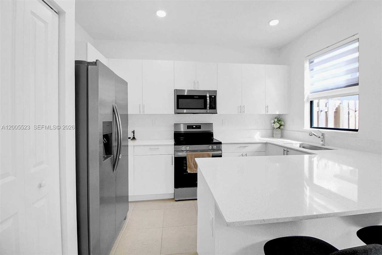 12866 Sw 232nd Ln #12866 - Photo 3 of 8