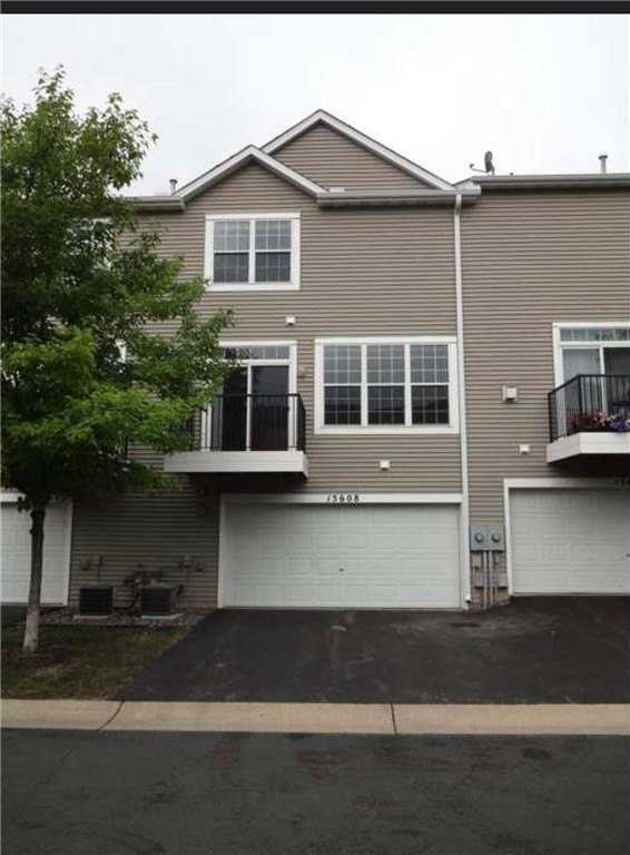 15608 Prospect Rd - Photo 2 of 13