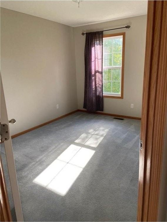 15608 Prospect Rd - Photo 3 of 13