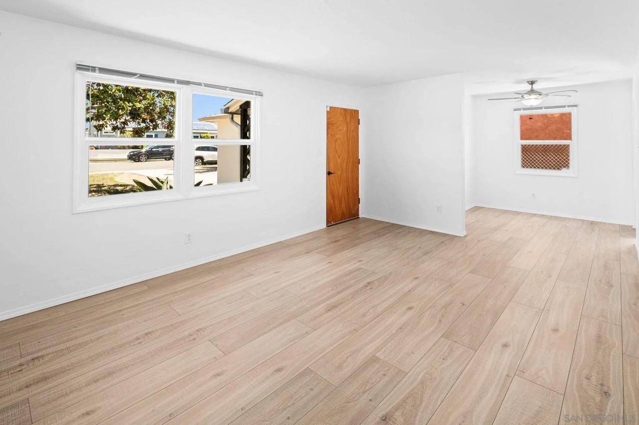 620 Minot Ave - Photo 7 of 42
