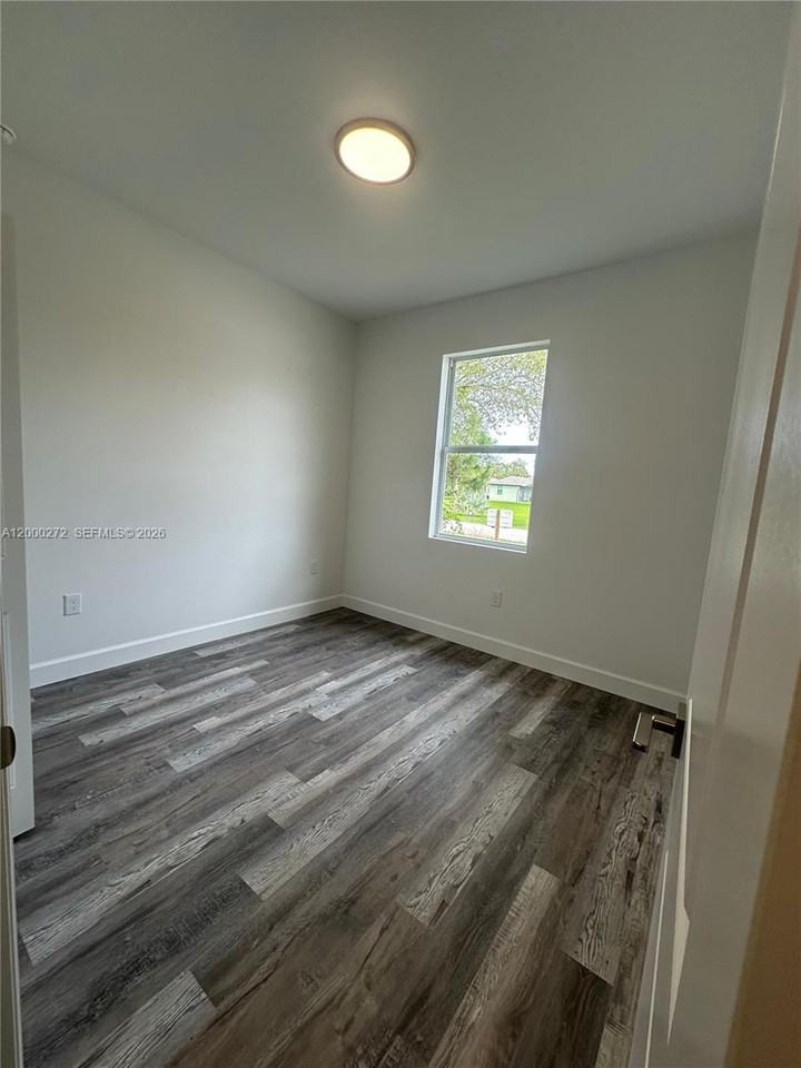 10045 Amicola St - Photo 7 of 8