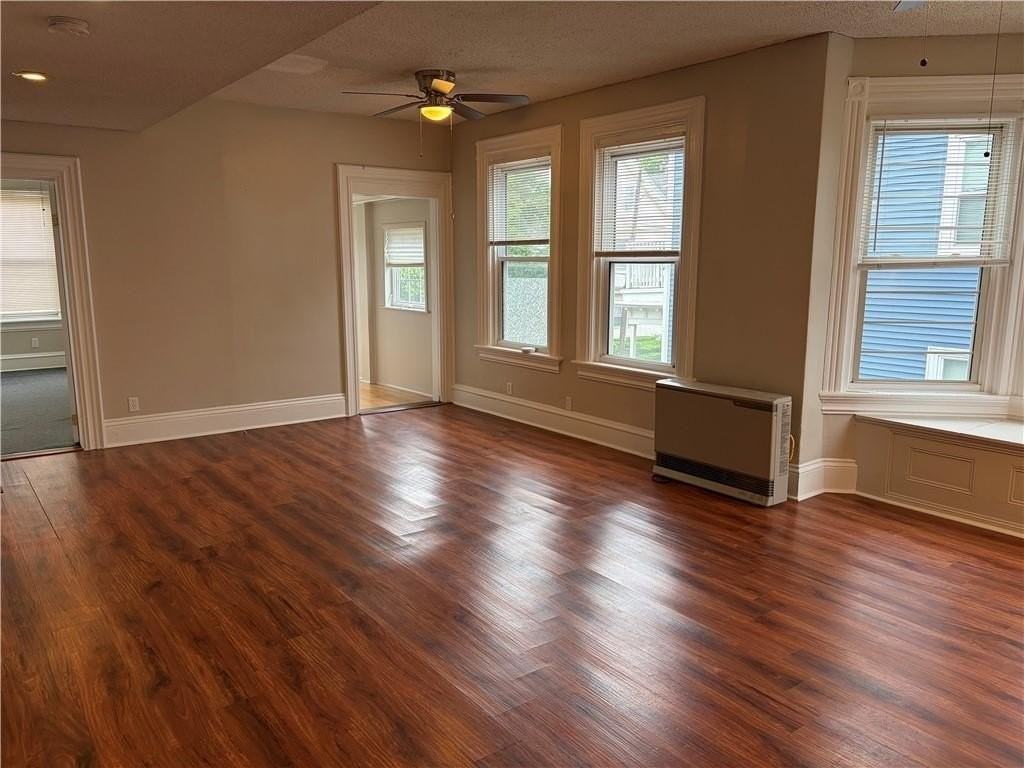 60 Cypress St - Photo 4 of 18