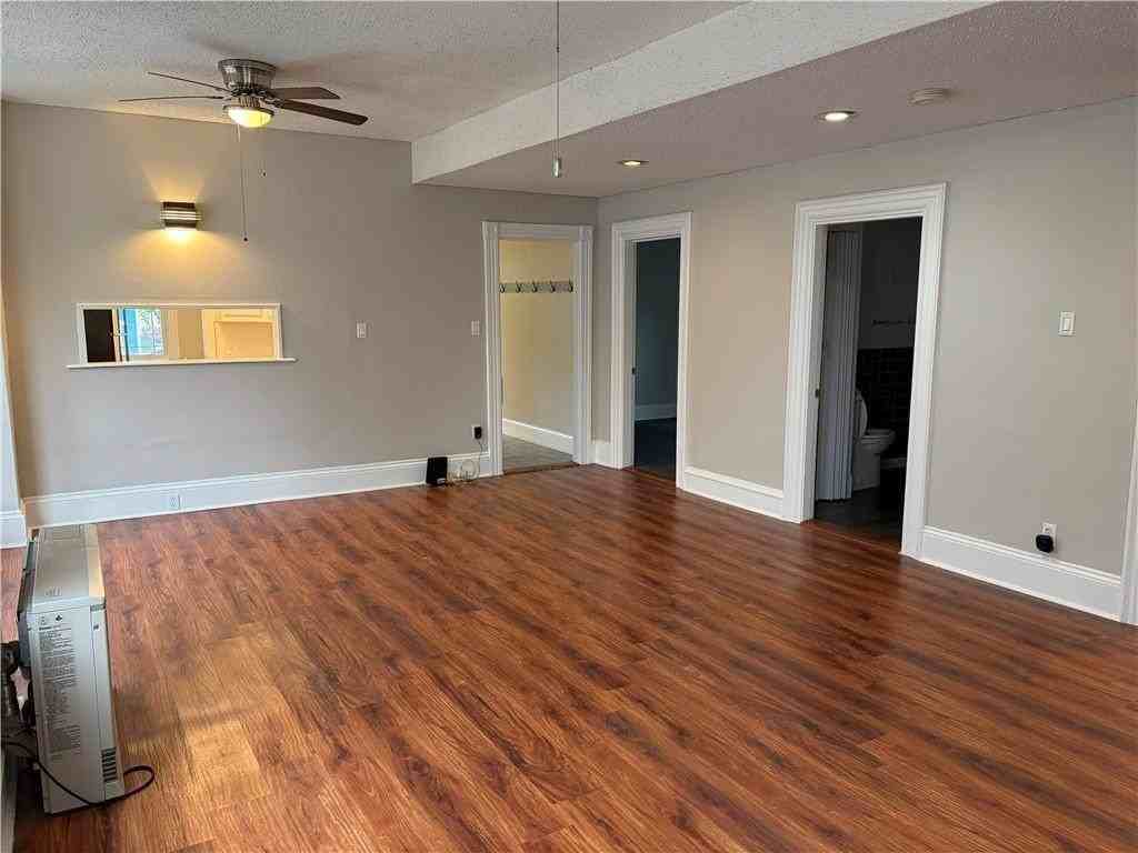 60 Cypress St - Photo 6 of 18