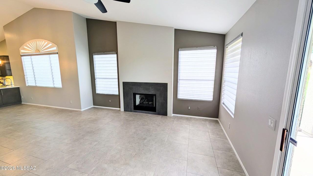 64528 E Wind Ridge Cir - Photo 5 of 17