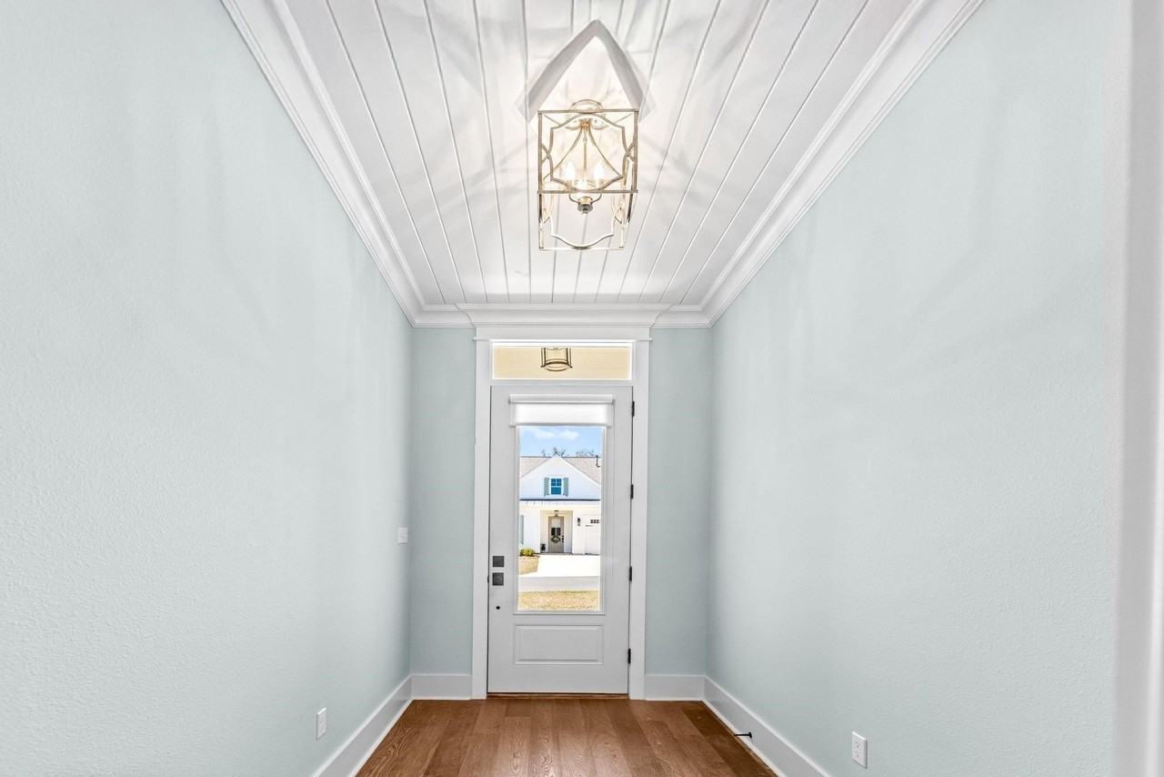 465 Karcher Ave - Photo 5 of 49