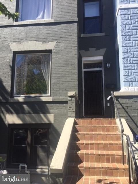 2030 Flagler Pl Nw - Photo 2 of 43