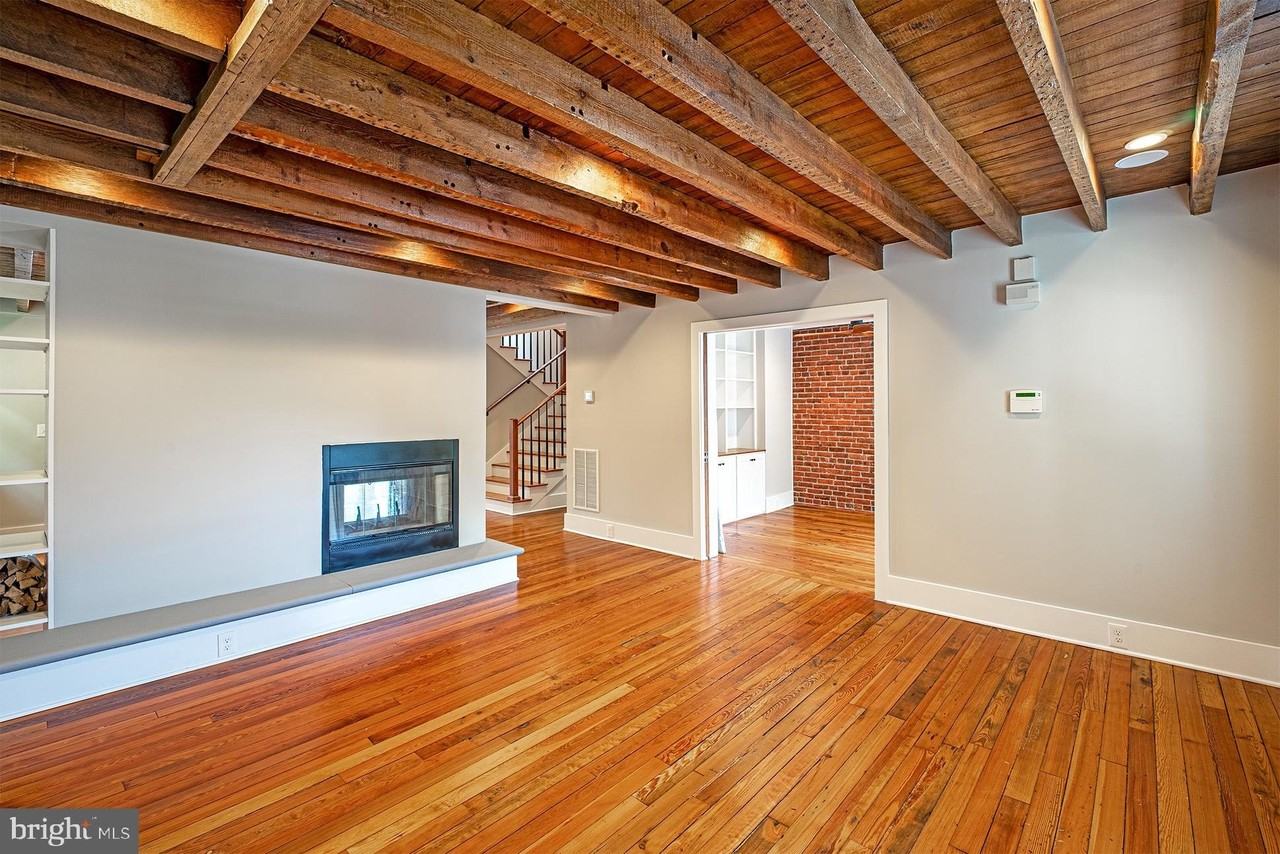 325 D St Se - Photo 6 of 50