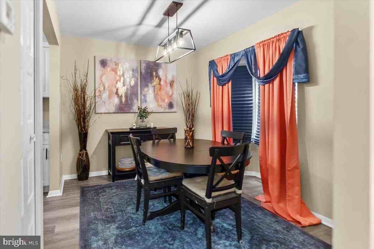 1754 Castleford Sq #172 - Photo 3 of 16