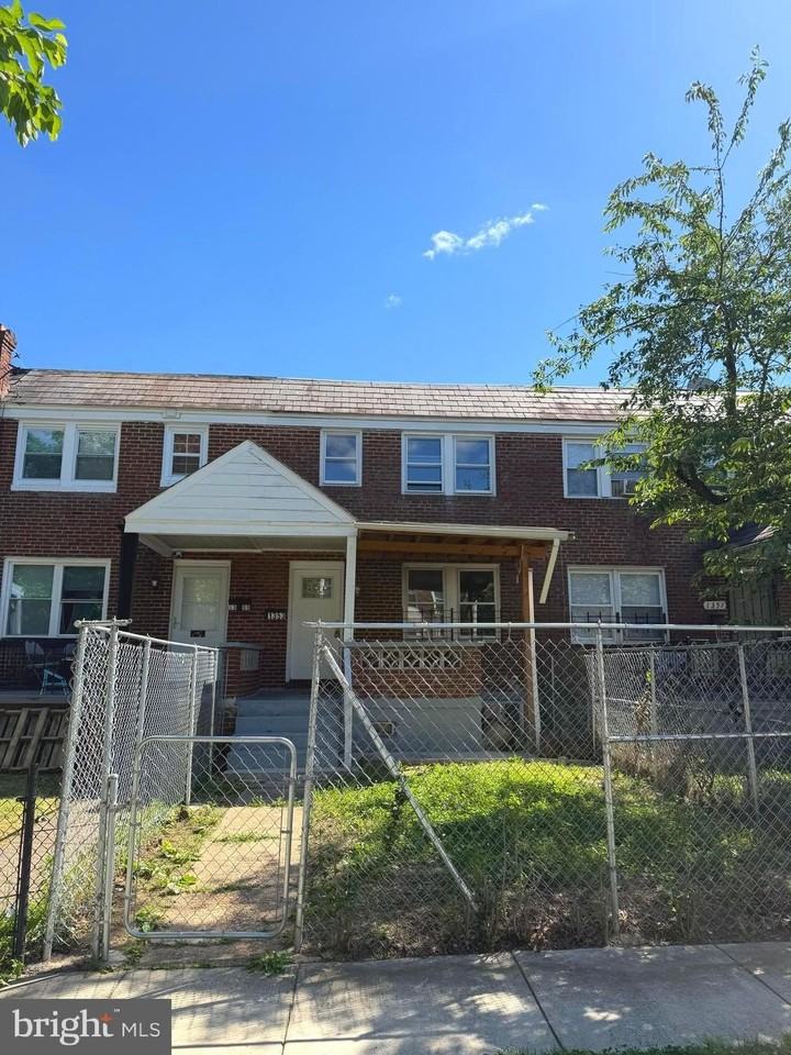 1353 Cambria St - Photo 2 of 23