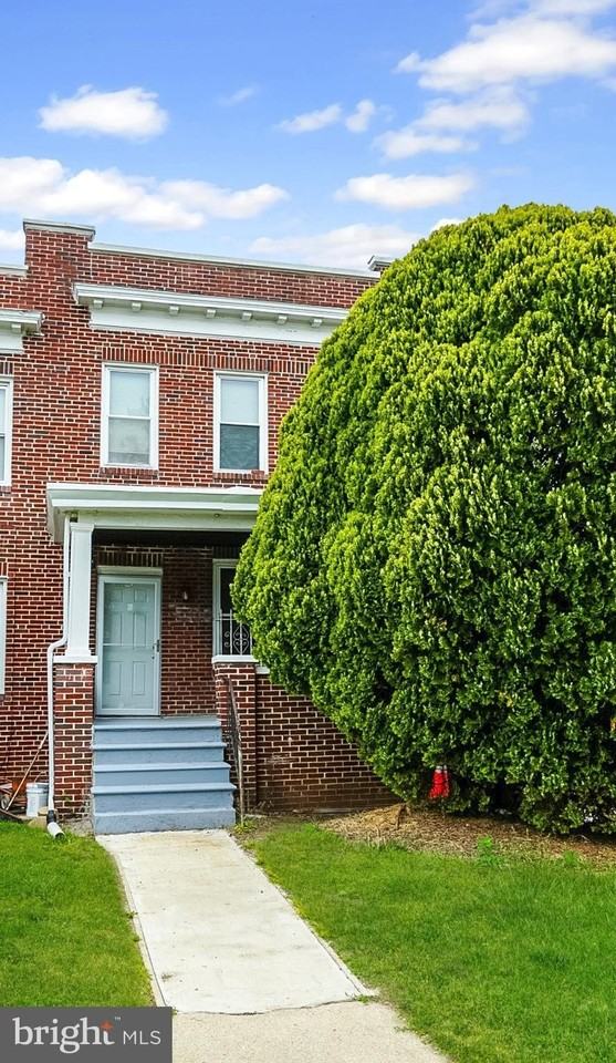 3200 Normount Ave - Photo 3 of 49