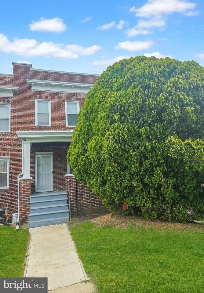 3200 Normount Ave - Photo 4 of 49