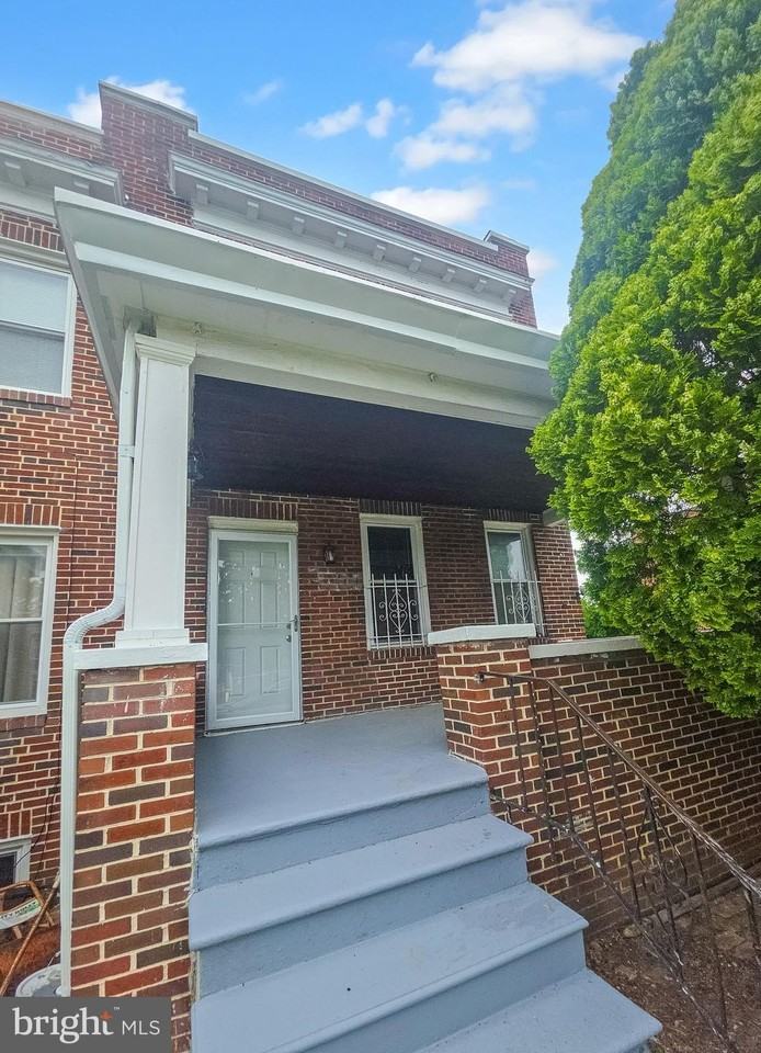 3200 Normount Ave - Photo 5 of 49