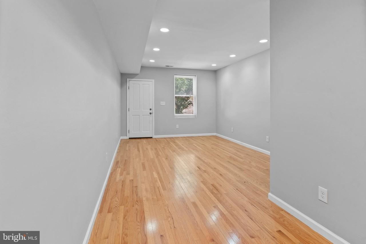 513 S Chester St - Photo 4 of 26