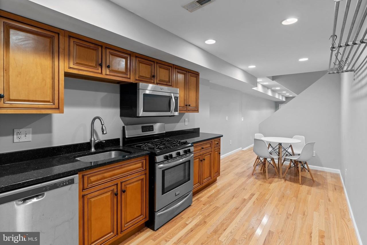 513 S Chester St - Photo 7 of 26