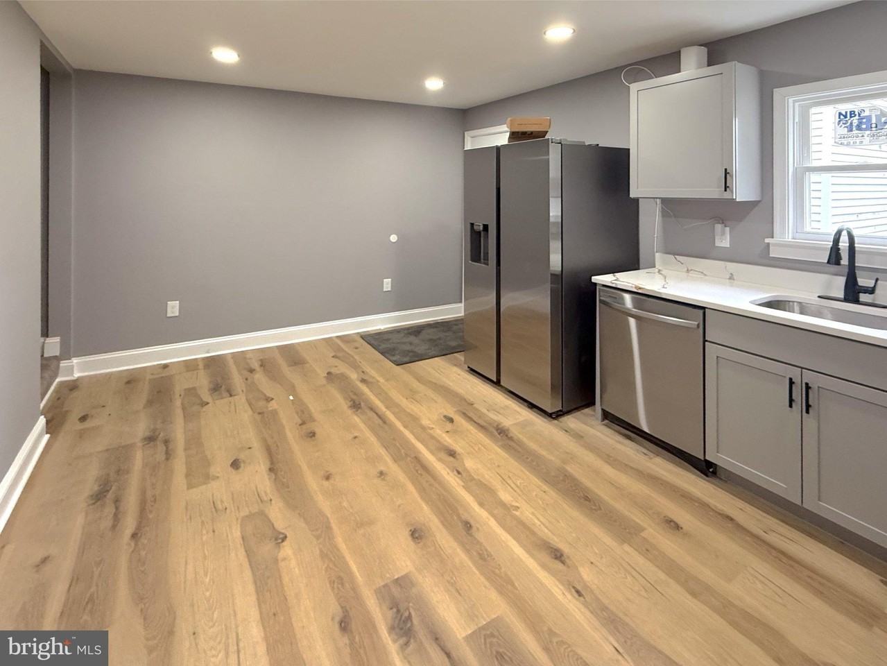 3703 6th St #2 - Photo 3 of 20
