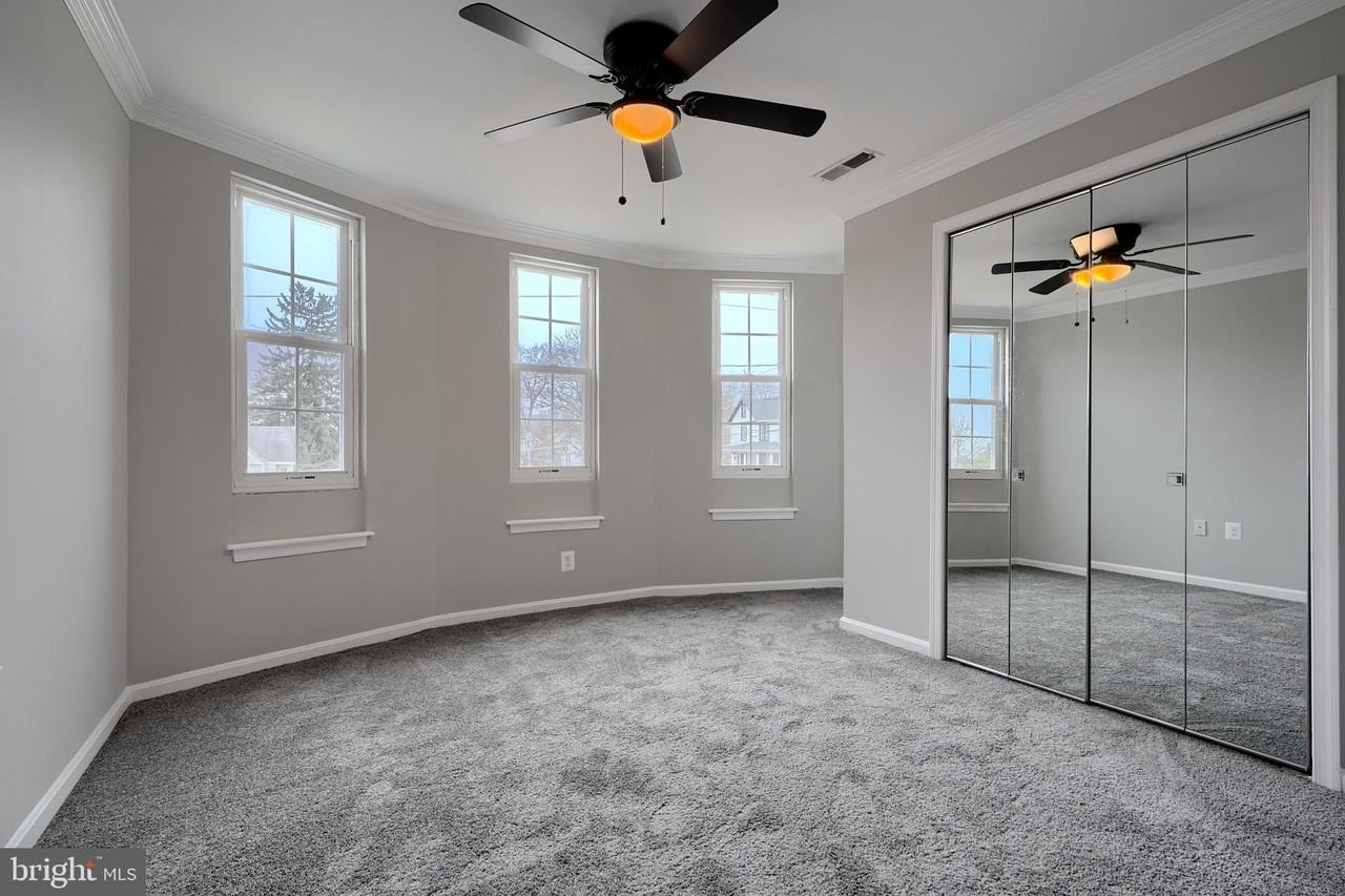 1727 Magnolia Ave - Photo 3 of 25