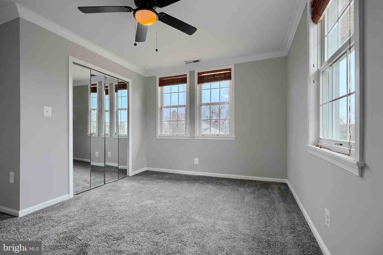 1727 Magnolia Ave - Photo 7 of 25