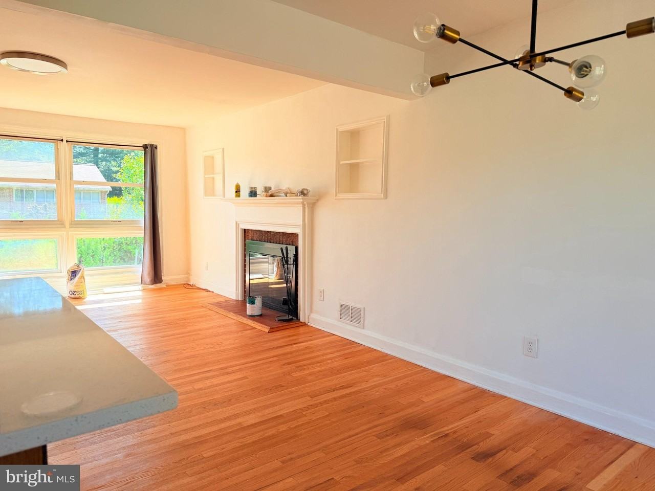 1307 Malbay Dr - Photo 7 of 18