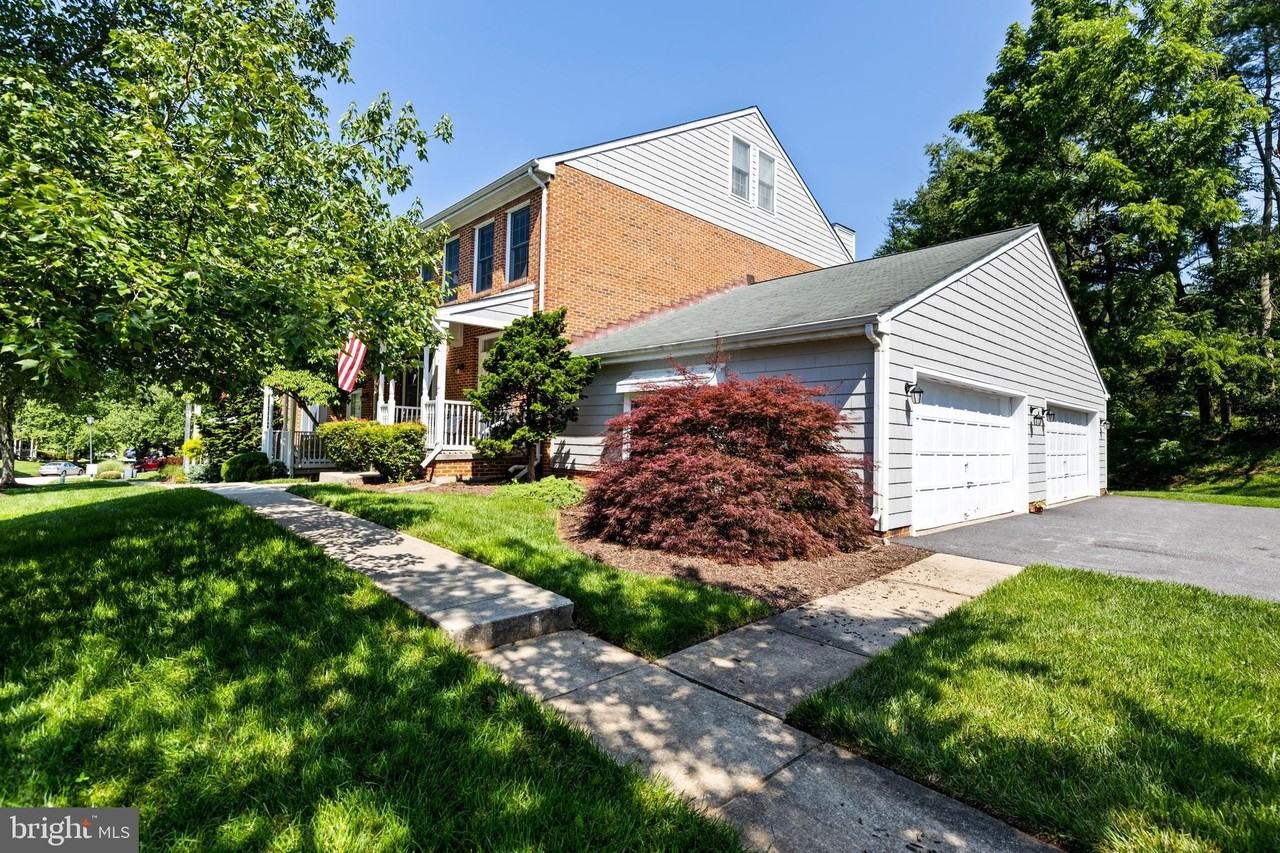 31 Iron Mill Garth - Photo 2 of 44