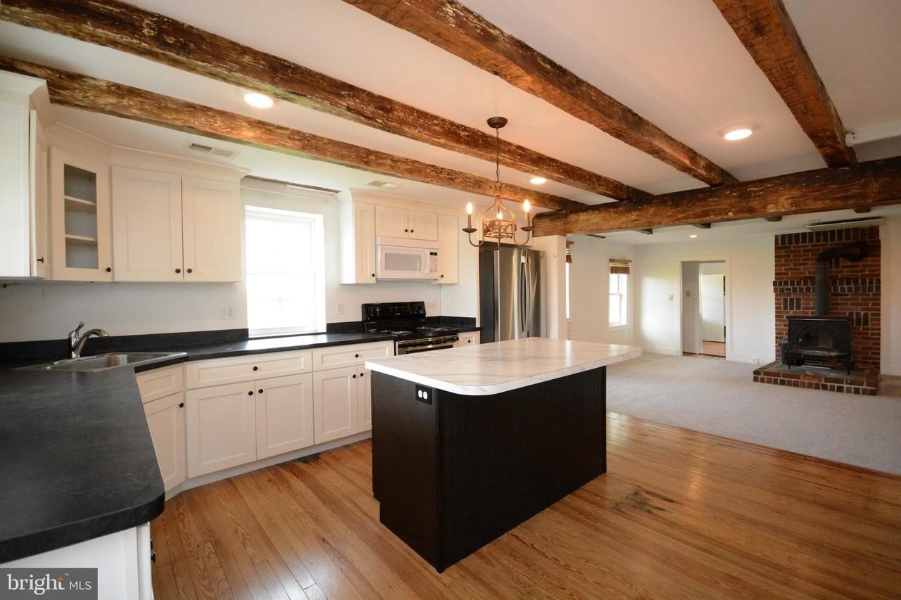 12108 Auburn Rd - Photo 4 of 33