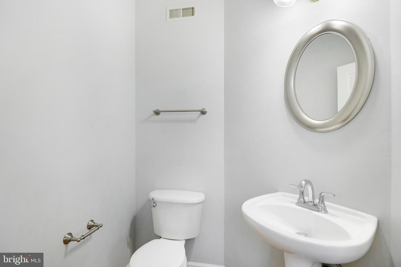 3730 Singleton Ter - Photo 4 of 18