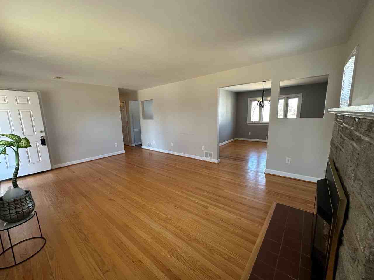 5118 Avoca Ave - Photo 4 of 23