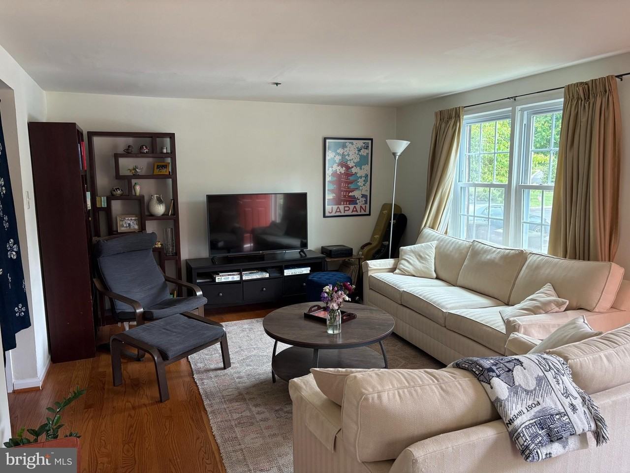 12140 Bentridge Pl - Photo 4 of 16