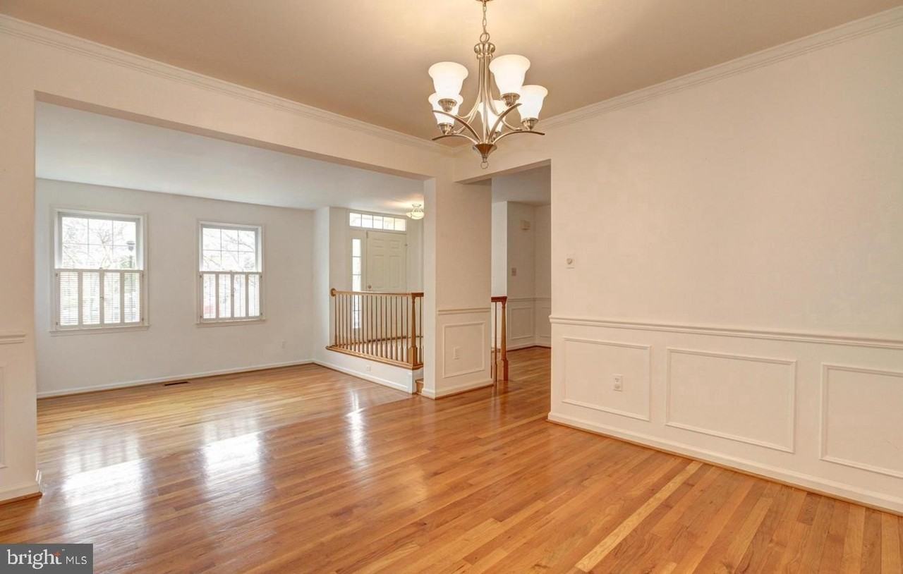 10922 Brewer House Rd - Photo 2 of 24