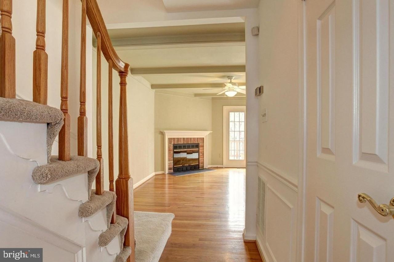 10922 Brewer House Rd - Photo 4 of 24
